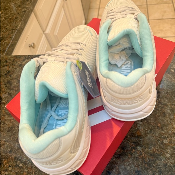 K-Swiss Hypercourt Express 2 BRAND NEW - Picture 1 of 3
